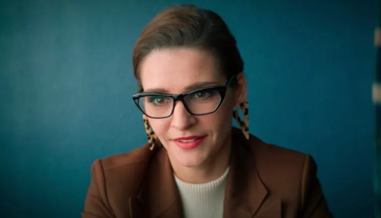 Момент из 7 серии 1 сезона